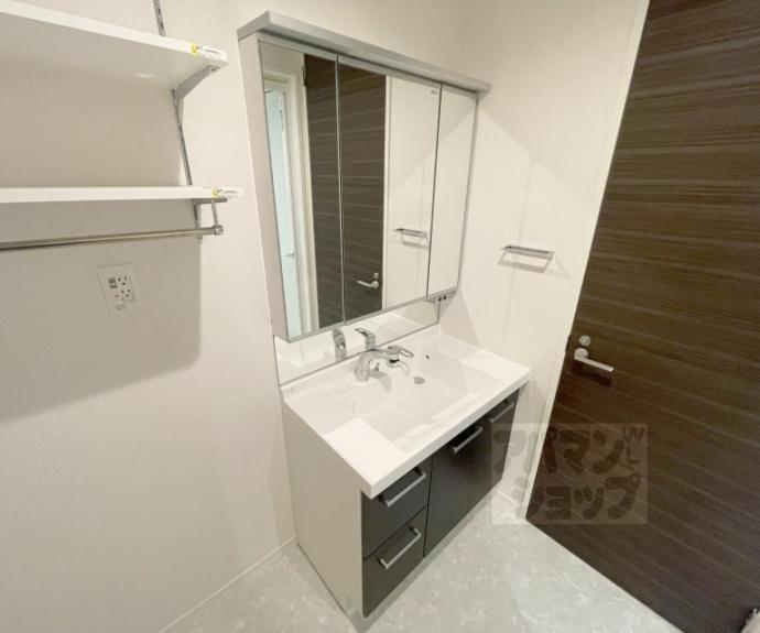 【シャーメゾン御所西】間取