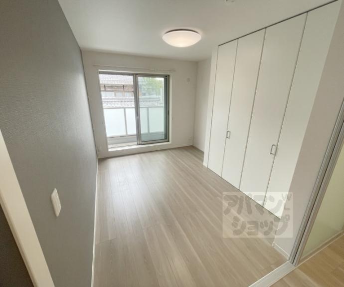 【シャーメゾン御所西】間取