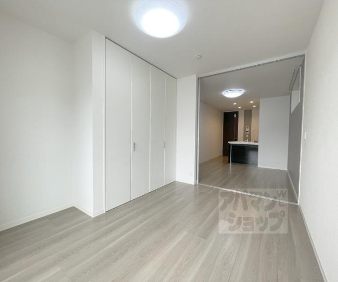 【シャーメゾン御所西】間取