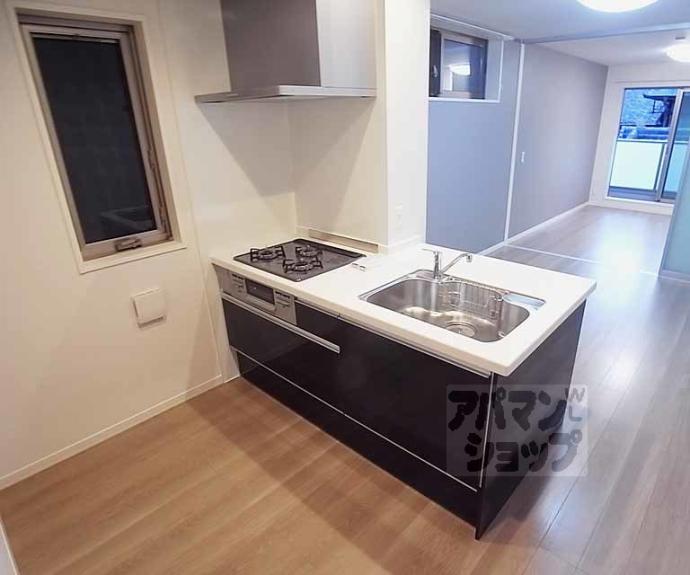 【シャーメゾン御所西】間取