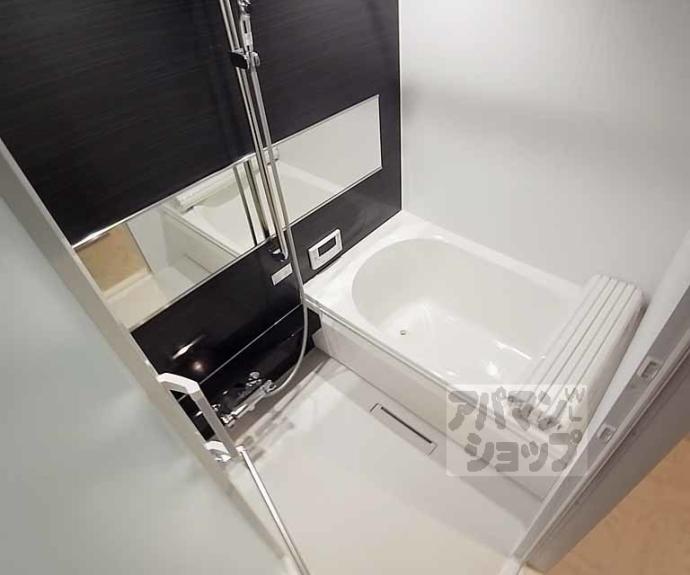 【シャーメゾン御所西】間取