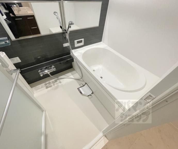 【シャーメゾン御所西】間取