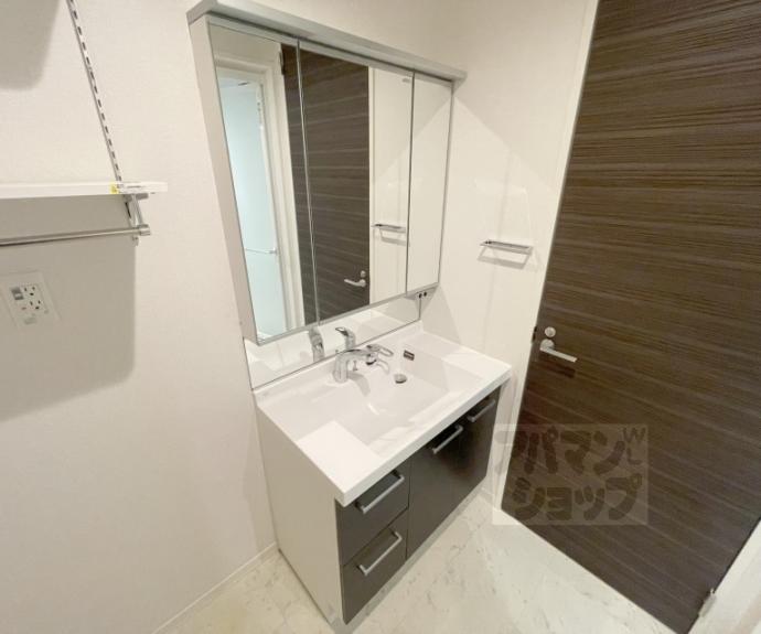 【シャーメゾン御所西】間取