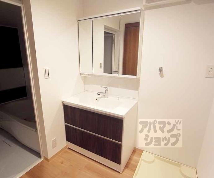 【セレナ御所東】間取