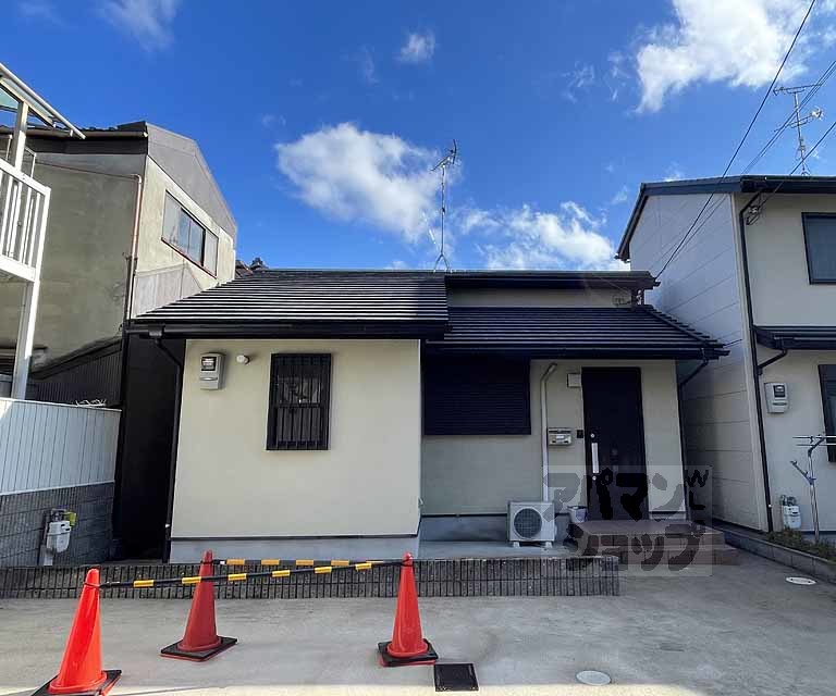 浮田町６１２番地３貸家