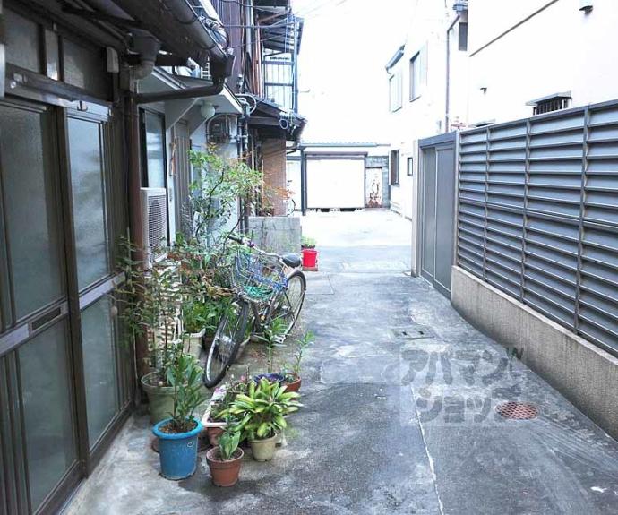 【上京区栄町貸家】