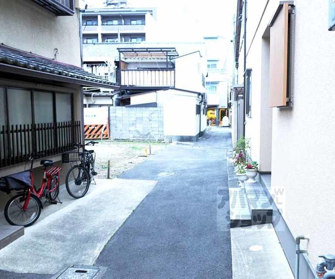 【上京区栄町貸家】