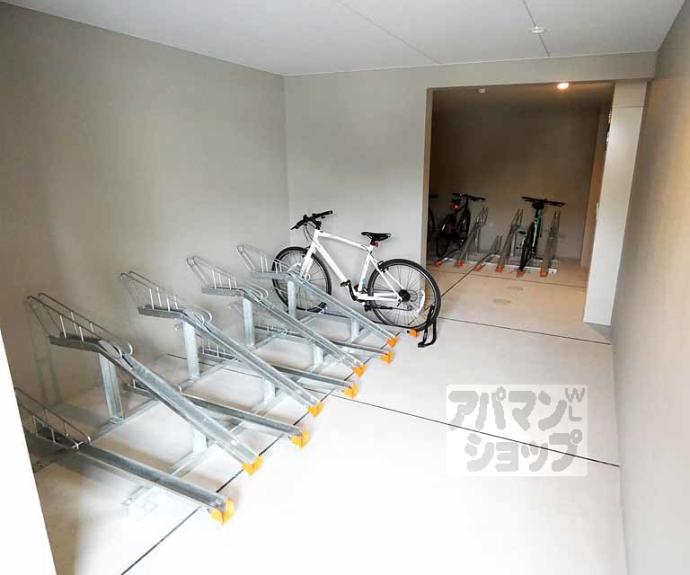 【アメリ御所西】間取