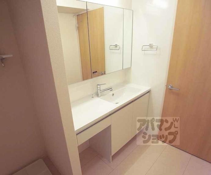 【セジュール石田森南】間取