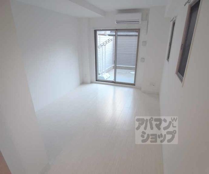 【ＬＡ　ＦＯＮＴＥ　ＣＡＭＰＡＮＡ】間取