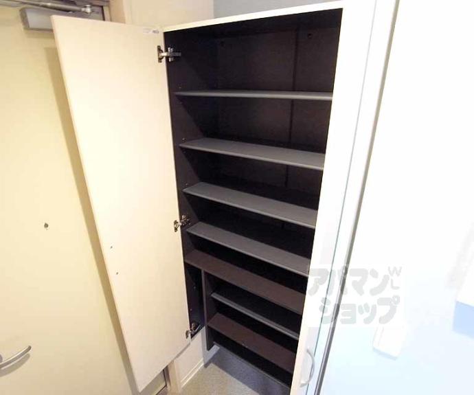 【カーサ　ルミノサ　ウーノ】間取