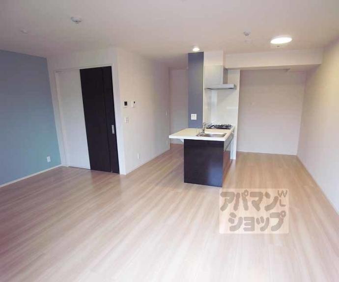 【カーサ　ルミノサ　ウーノ】間取