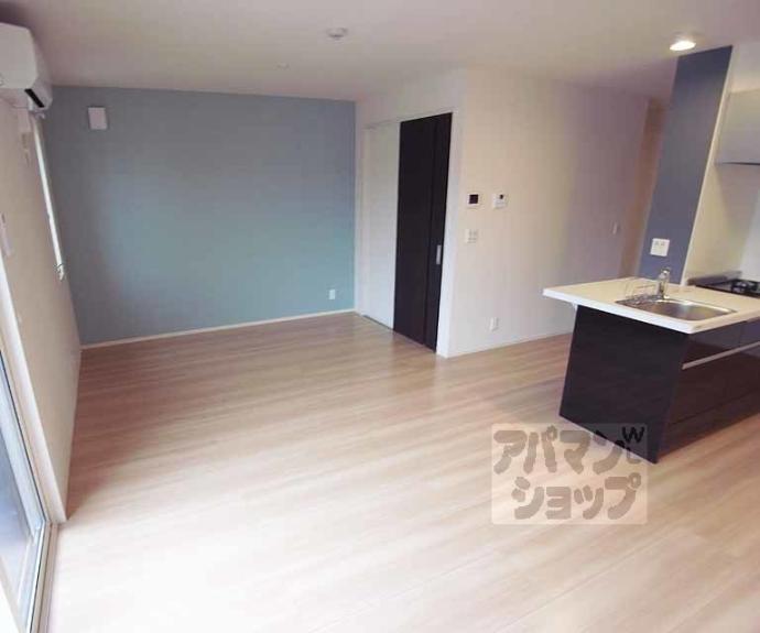 【カーサ　ルミノサ　ウーノ】間取