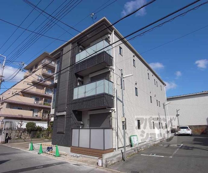 【シャーメゾン深草】間取