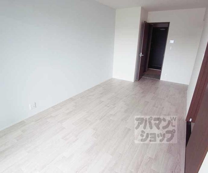 【ラシーネ伏見弐番館】間取