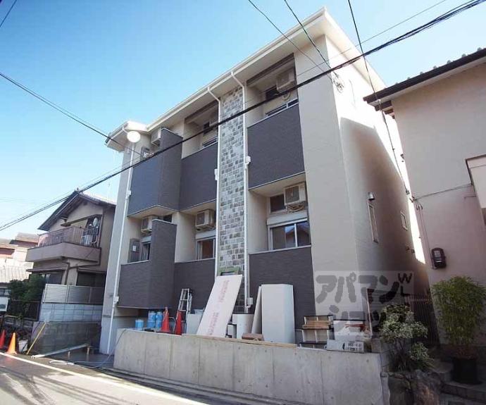 【ハーモニーテラス深草大亀谷西寺町】間取