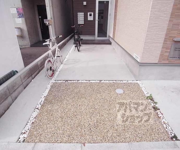 【GISEMENT ACIER】間取