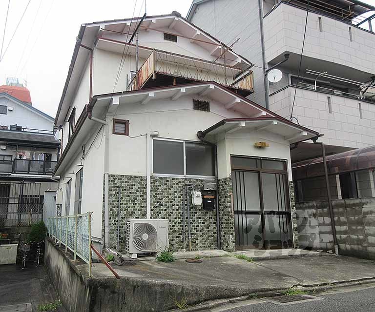 深草祓川町貸家