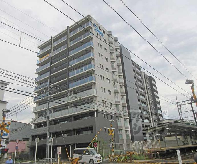 【プレサンスロジェ城陽寺田駅前】間取