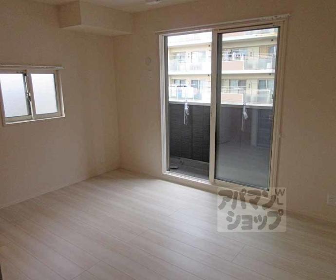 【ウッドステージ桜　壱号館】間取