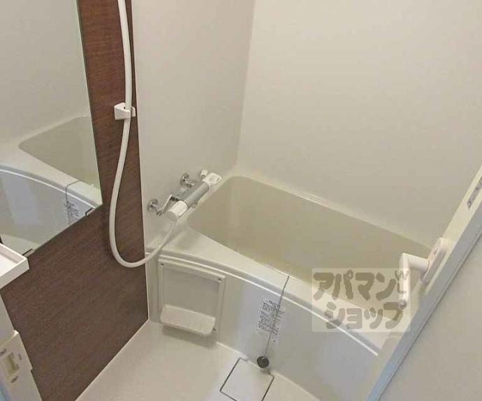 【サクシード伏見京橋】間取