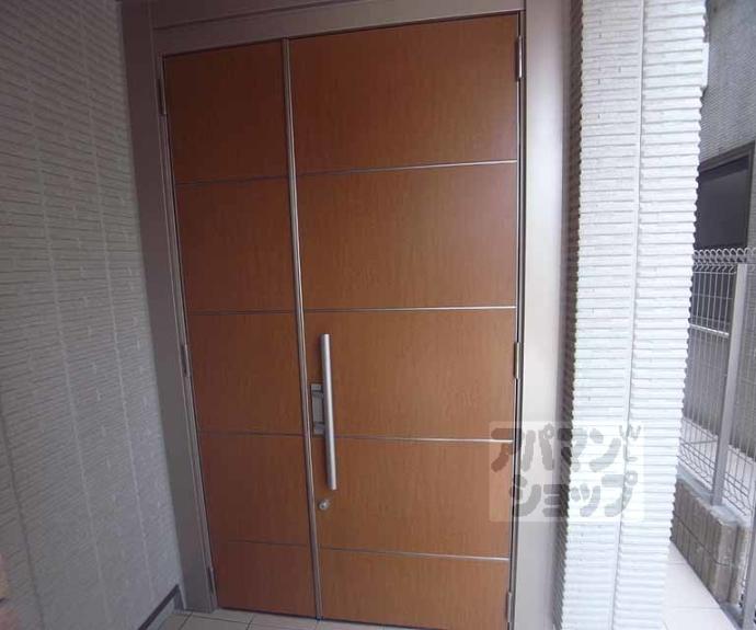 【シャーメゾン龍大前】間取