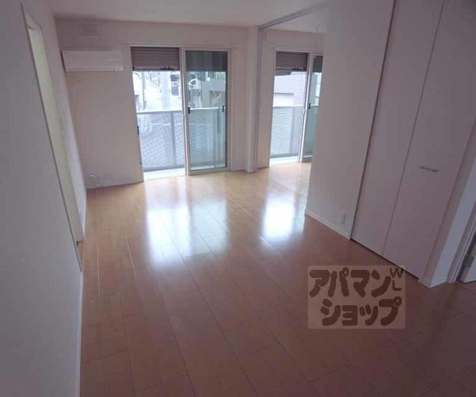 【ＣＡＳＡ　ＢＩＡＮＣＡ】間取