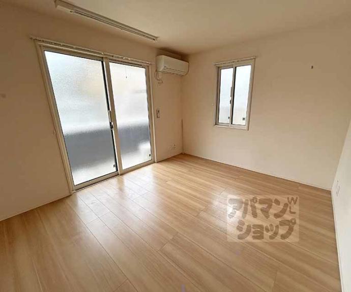 【サン・フローラ伏見板橋】間取