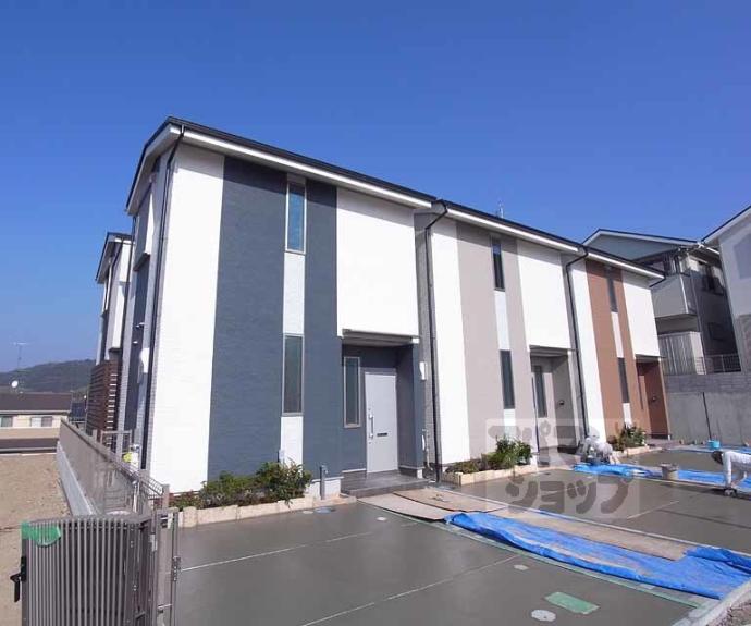 【エクリュ（ＫＯＳＭＯＳ　ＰＬＡＣＥ）】間取