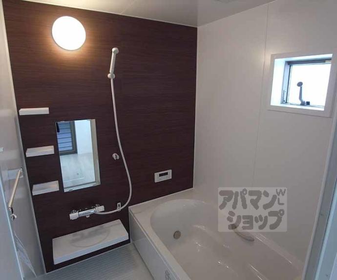 【エクリュ（ＫＯＳＭＯＳ　ＰＬＡＣＥ）】間取