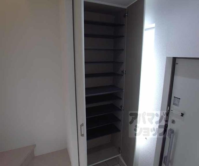 【エクリュ（ＫＯＳＭＯＳ　ＰＬＡＣＥ）】間取