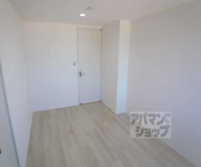 【エクリュ（ＫＯＳＭＯＳ　ＰＬＡＣＥ）】間取