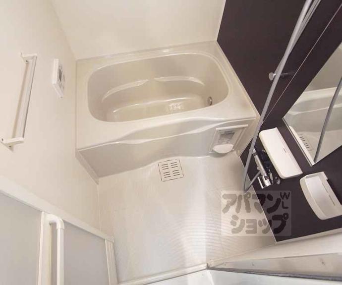 【カルムアビタシオン 宇治伊勢田】間取