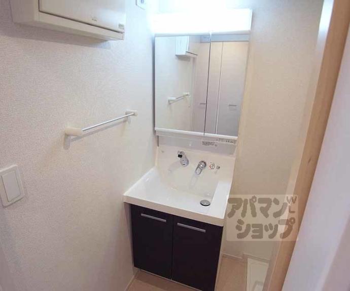 【カルムアビタシオン　宇治伊勢田】間取