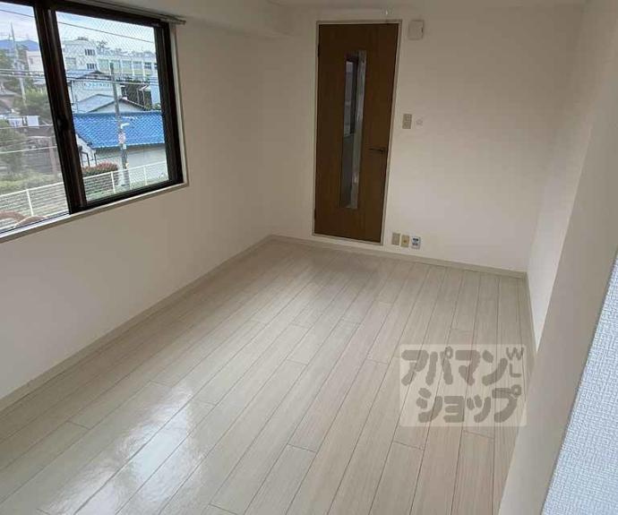 【アパートメント亀岡】間取