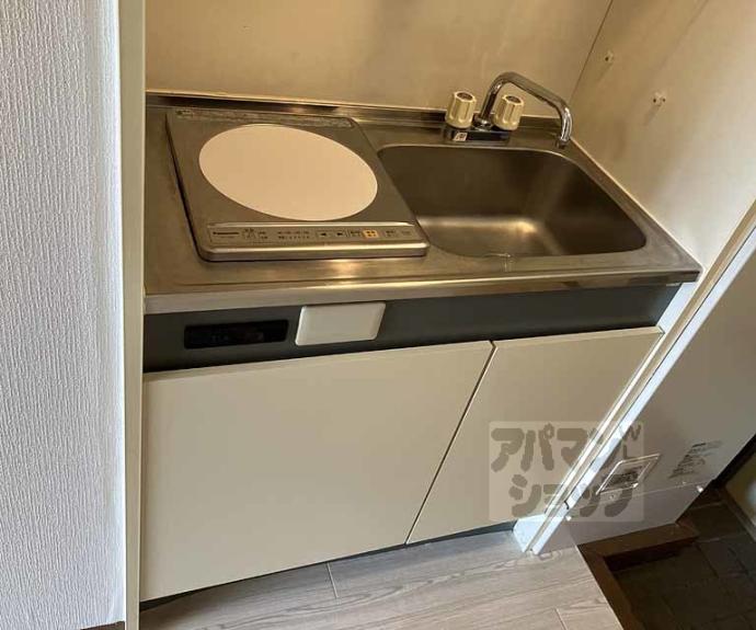 【アパートメント亀岡】間取