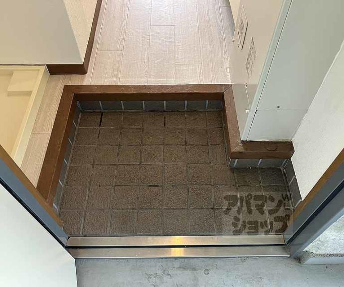 【アパートメント亀岡】間取