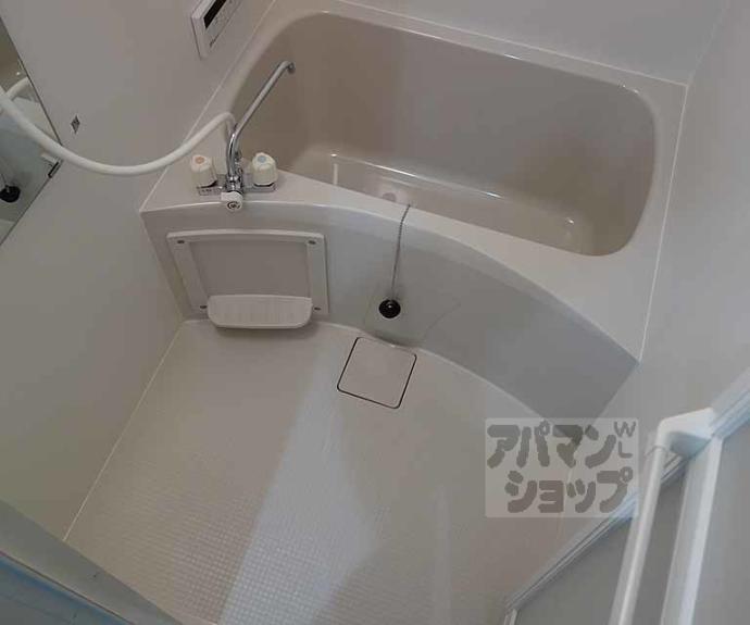 【オーシャンズ西向日】間取