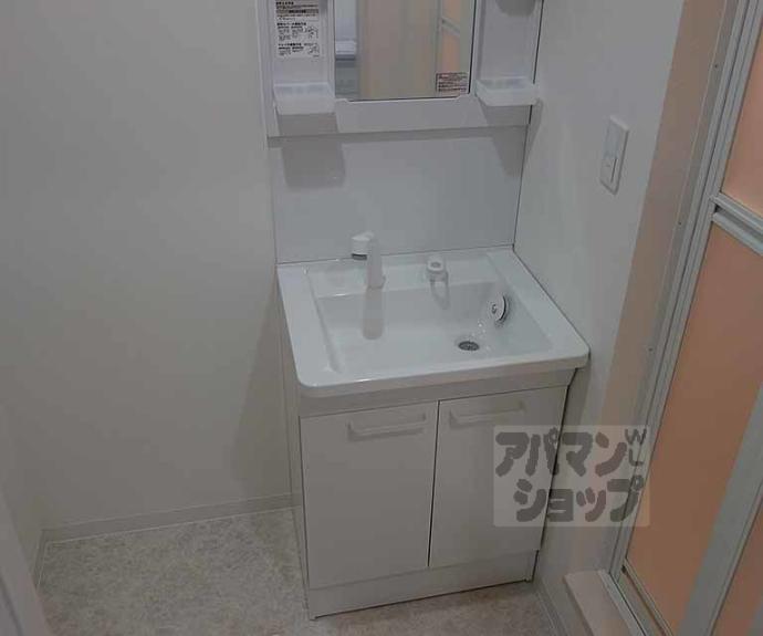 【オーシャンズ西向日】間取