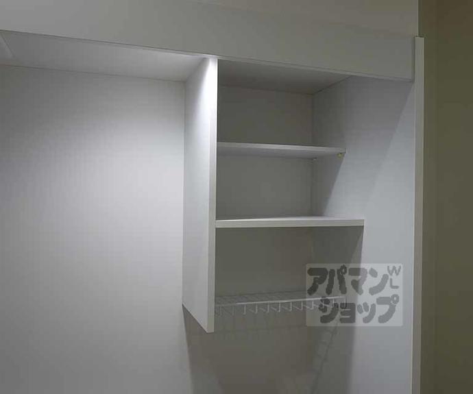 【オーシャンズ西向日】間取