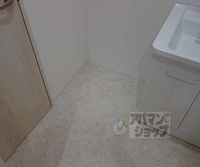 【オーシャンズ西向日】間取