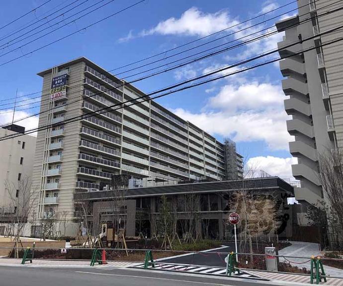 【ローレルスクエア長岡京ザ・マークス】