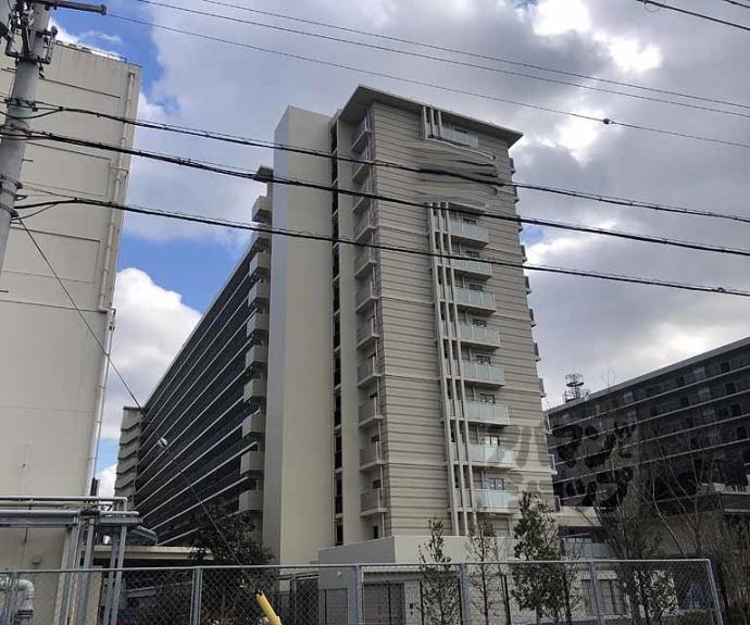 【ローレルスクエア長岡京ザ・マークス】