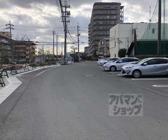 【ローレルスクエア長岡京ザ・マークス】