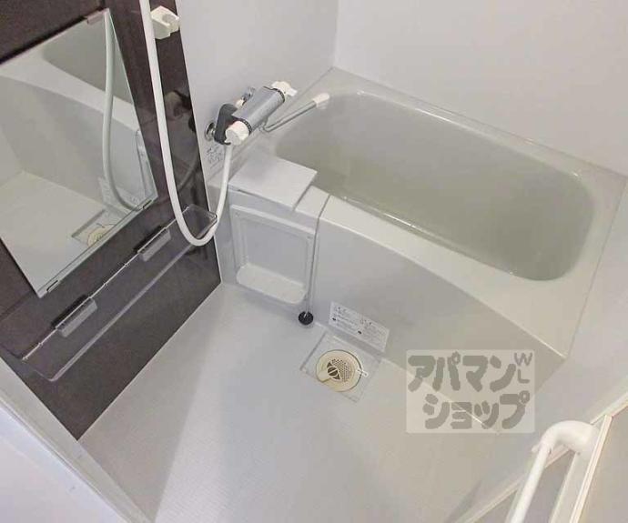 【ハーモニーテラス深草向川原町】間取