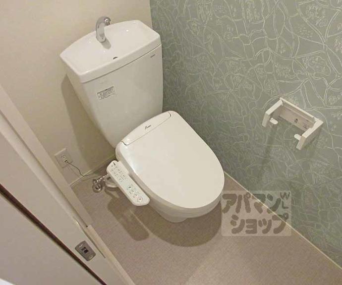 【ハーモニーテラス深草向川原町】間取