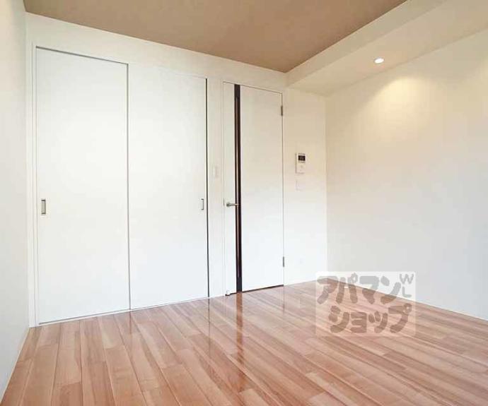 【岩倉中在地町マンション】間取