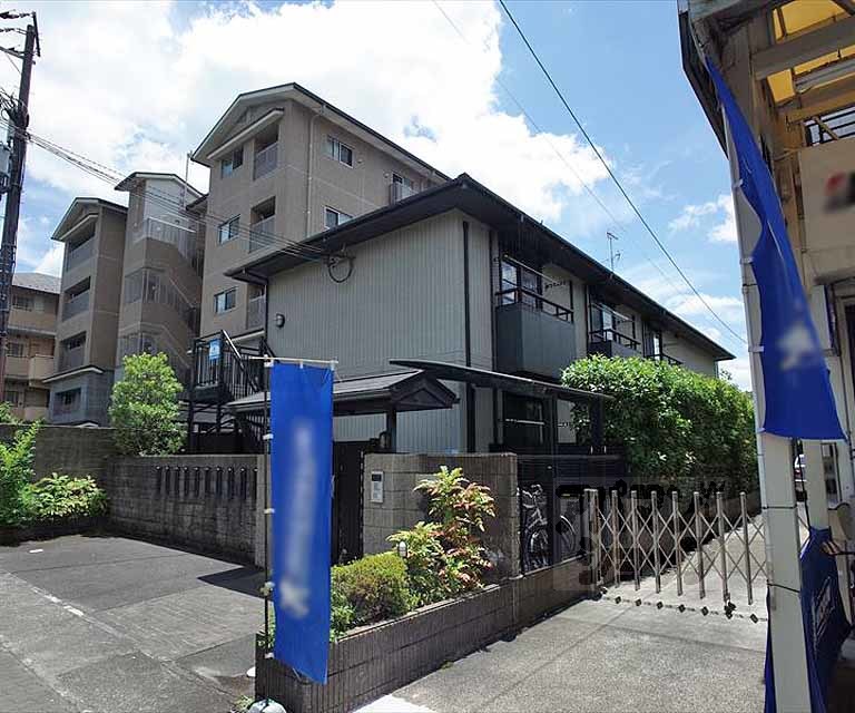 ハイツクローバー