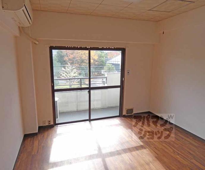 【ヴィラサンモリッツ】間取