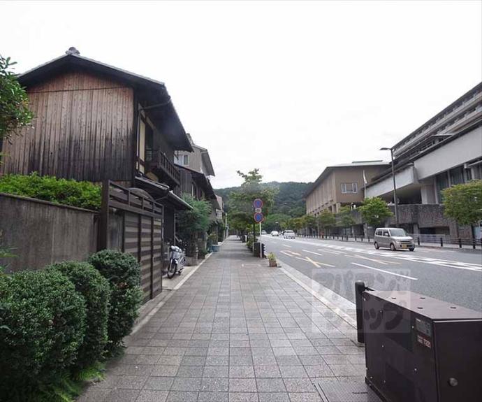 【東山三条今道町貸家】間取